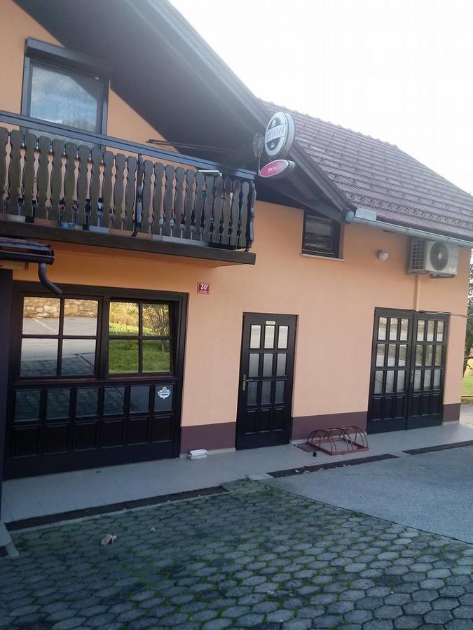 Bed&Breakfast Zilje Vinica エクステリア 写真